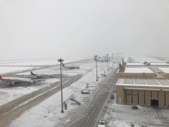 香港空運-吐魯番機場春節期間保障大面積航班備降